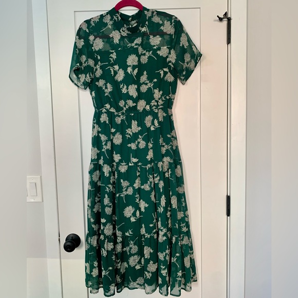 Lulu’s green floral tiered dress - Picture 2 of 7